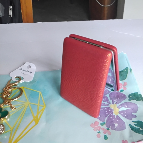Colorful Coin Purse And Accessory Set - Picture 4 of 5